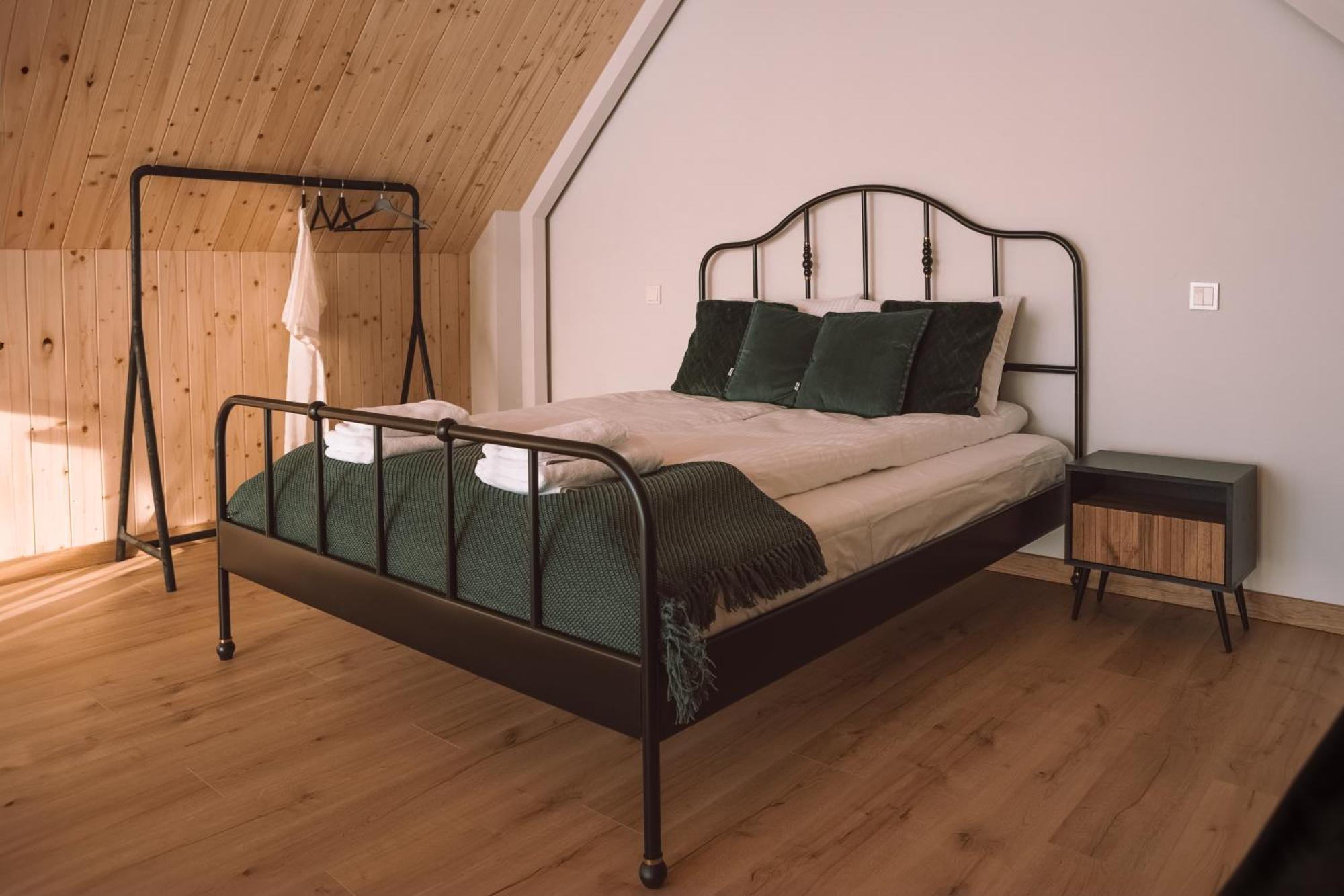 Zielone Wzgorze Komfortowy Klimatyzowany Z Balia Z Aeromasazem Lodge